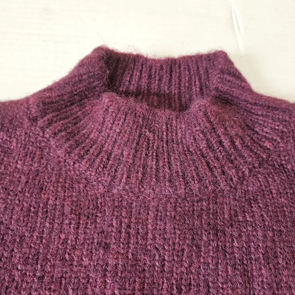 Nasty Gal Burgundy Sweater Size M Mock Neck Relaxed Fit Knit Warm NWT - Picture 4 of 13